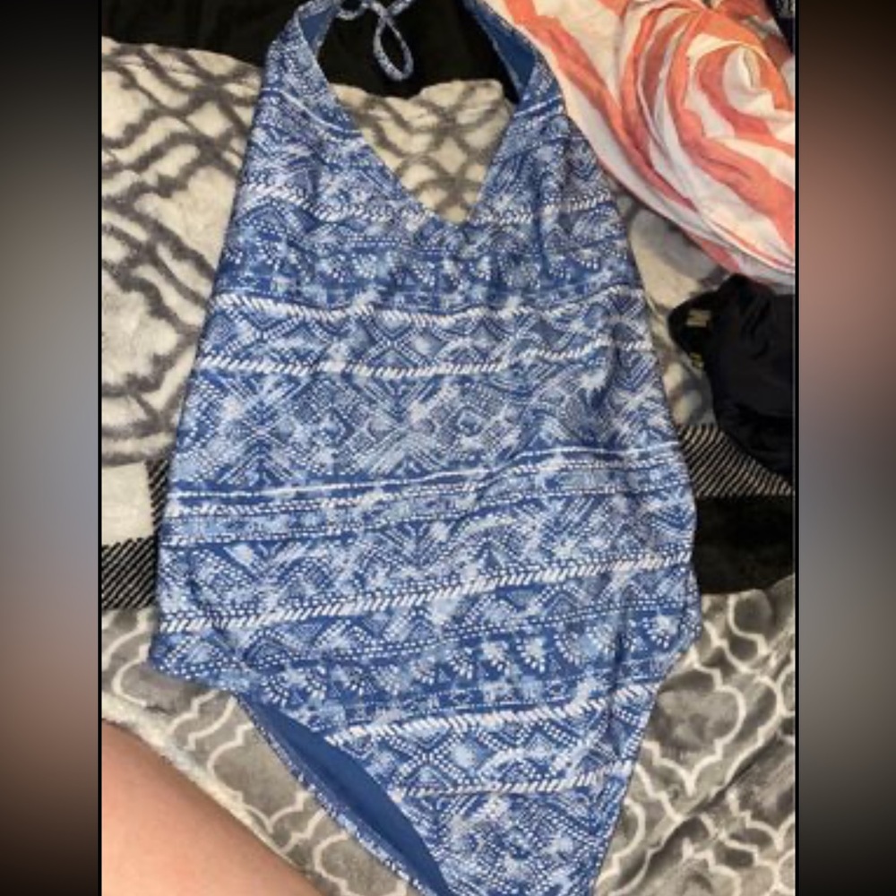 one piece live love dream aeropostal swimsuit. size large.